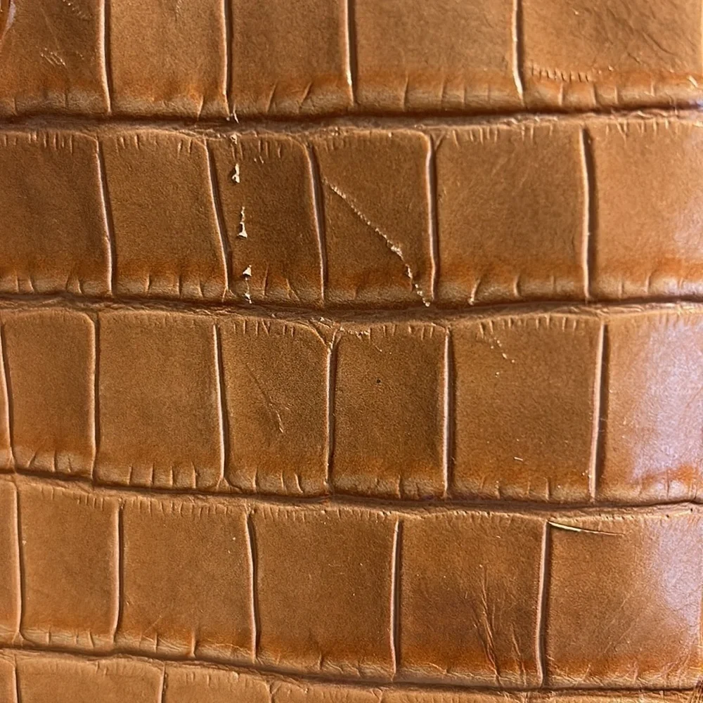 Michael Kors Jet set Kors gator - print camel clutch wallet wristlet.